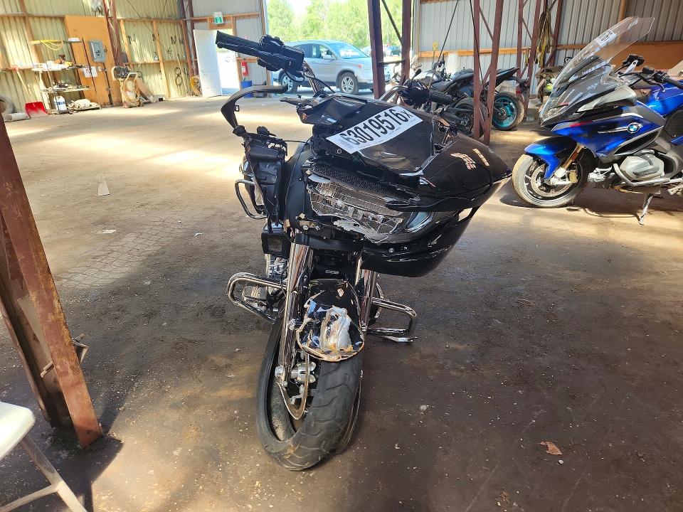 2024 Harley-davidson Fltrx VIN 5HD1KH736RB650358 COPART salvage auction — ALL OVER, ON - PERMIT NO BRAND - UNFIT, sold $9,700 on 2026-08-27 (photo 2)