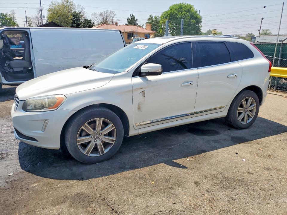 2016 Volvo Xc60 VIN YV4612RK7G2796359 COPART salvage auction — SIDE, Salvage Title, sold $1,100 on 2026-08-18 (photo 1)