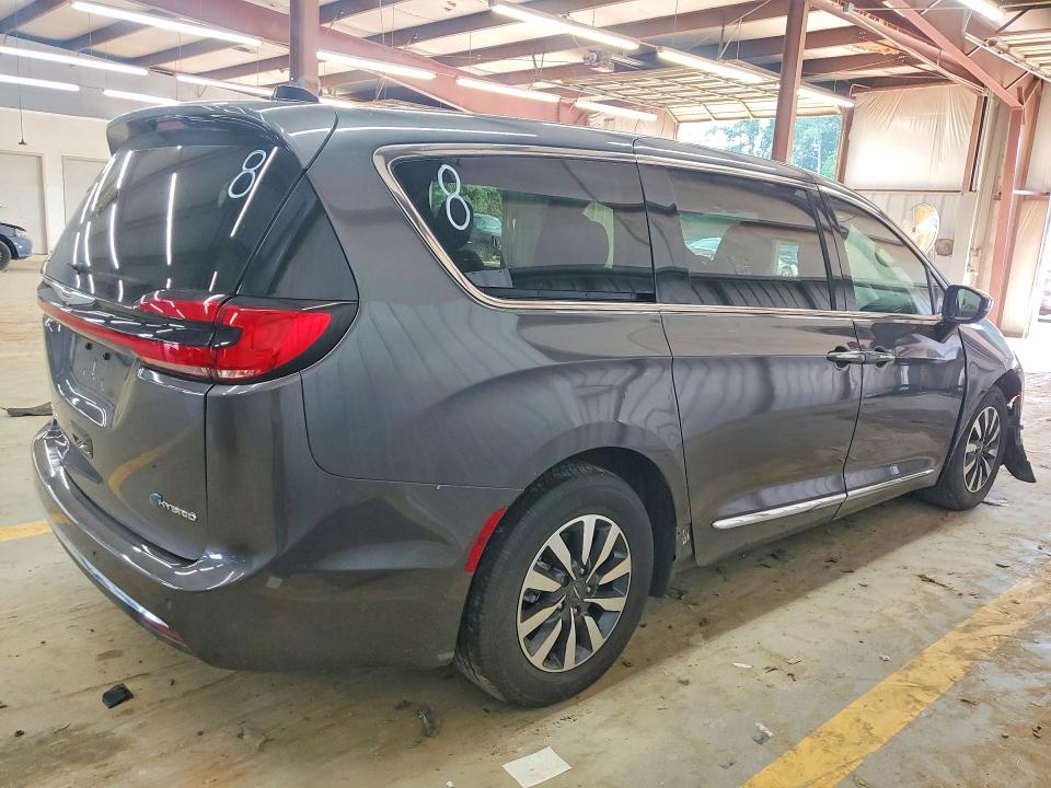 2023 Chrysler Pacifica VIN 2C4RC1S73PR592363 COPART salvage auction — SIDE, FL - DLR ONLY CERT OF DESTRUCTION, sold $8,000 on 2026-09-22 (photo 3)