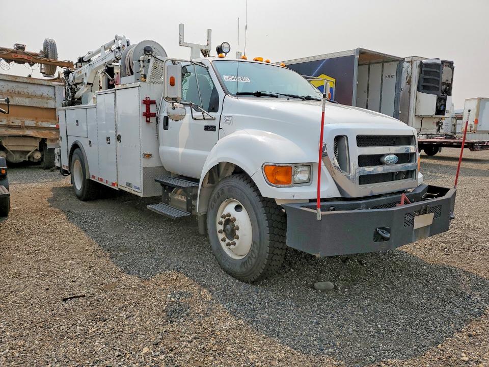 2008 Ford F-750 VIN 3FRXF75X08V666518 COPART salvage auction — NORMAL WEAR, MT - CERTIFICATE OF TITLE, sold $9,500 on 2026-08-11 (photo 4)