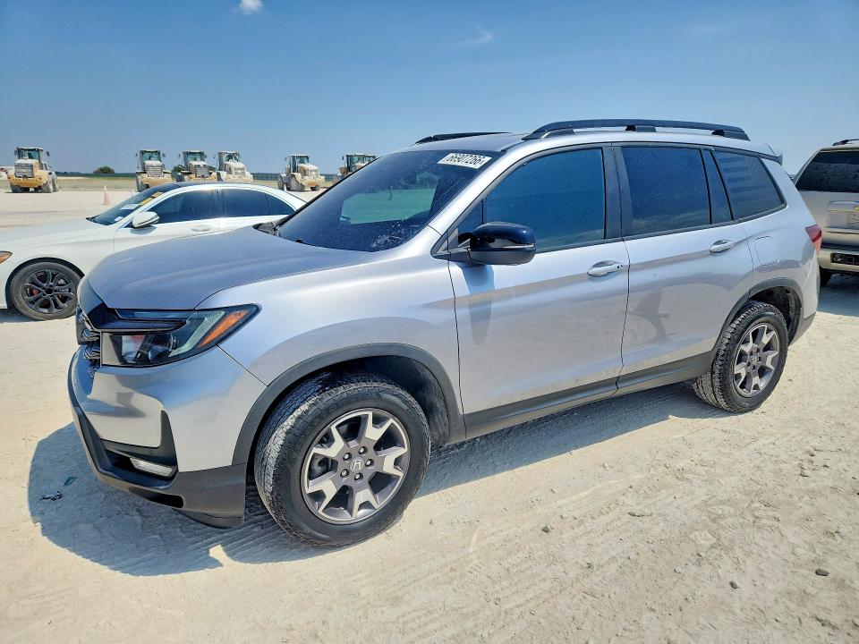 2022 Honda Passport VIN 5FNYF8H66NB002448 — COPART salvage auction photo