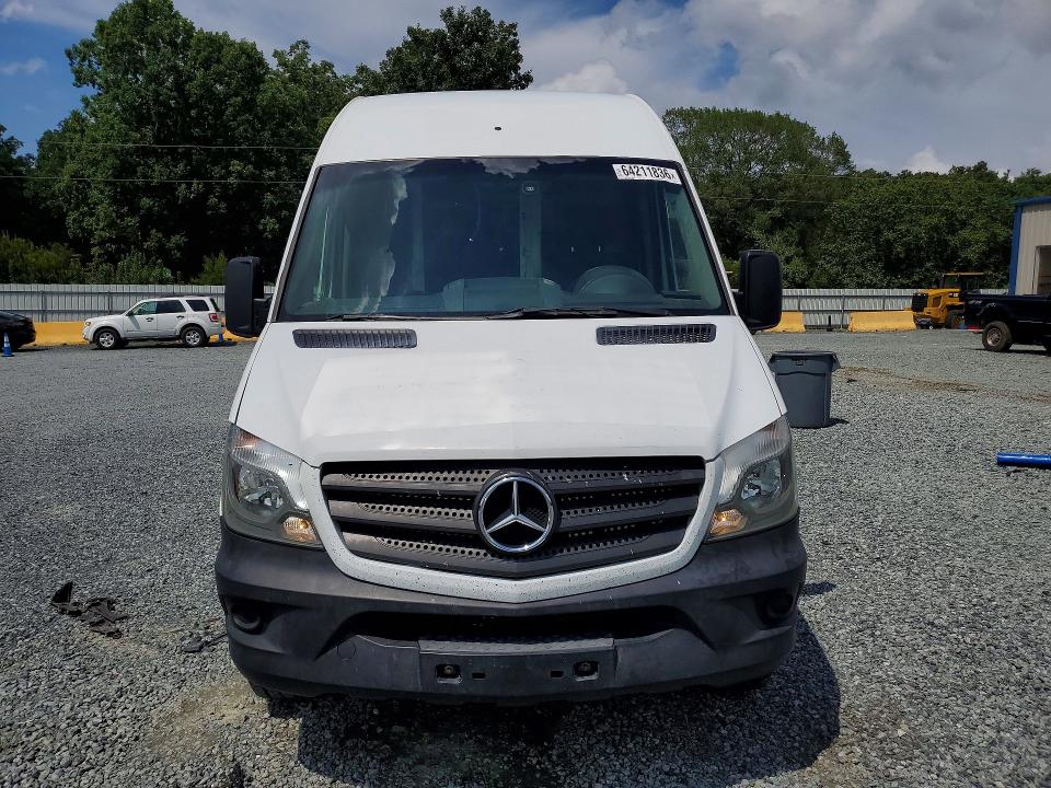 2016 Mercedes-Benz Sprinter VIN WD3PE8DD6GP248762 COPART salvage auction — NORMAL WEAR, Nc - Dealer Only Clean Title, sold $4,550 on 2026-09-18 (photo 5)