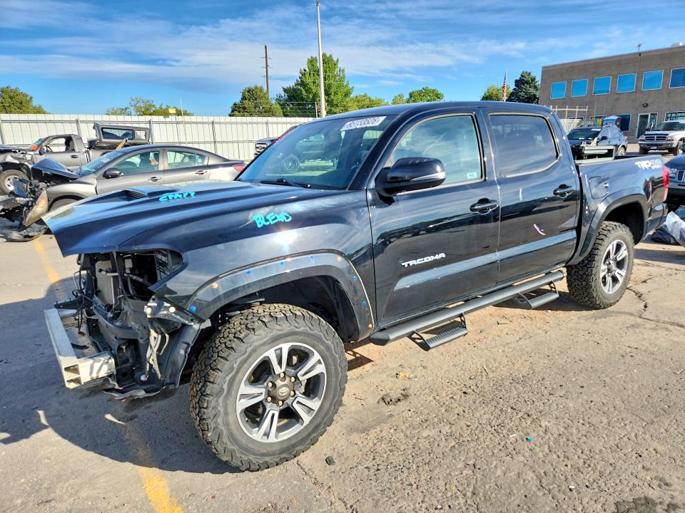 2017 Toyota Tacoma VIN 5TFCZ5AN8HX070584 — COPART salvage auction photo