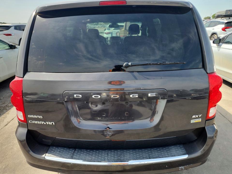 2019 Dodge Caravan VIN 2C4RDGCG2KR755575 COPART salvage auction — MINOR DENT/SCRATCHES, Tx - Certificate Of Title (P), sold $2,900 on 2026-09-24 (photo 6)