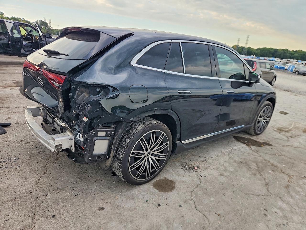 2024 Mercedes-Benz EQE VIN 4JGGM2BB7RA052516 COPART salvage auction — Rear End, Sc - Salvage Title, sold $26,500 on 2026-09-24 (photo 3)
