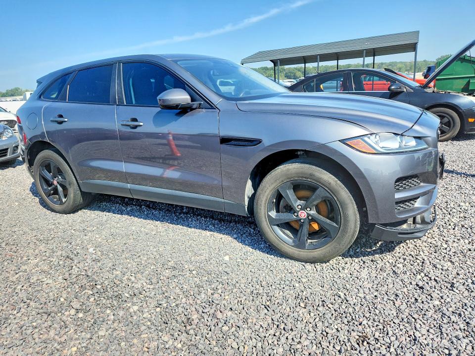 2018 Jaguar F-pace VIN SADCJ2FX1JA255329 COPART salvage auction — Burn Engine, IA - CERTIFICATE OF TITLE, sold $3,950 on 2026-09-14 (photo 4)