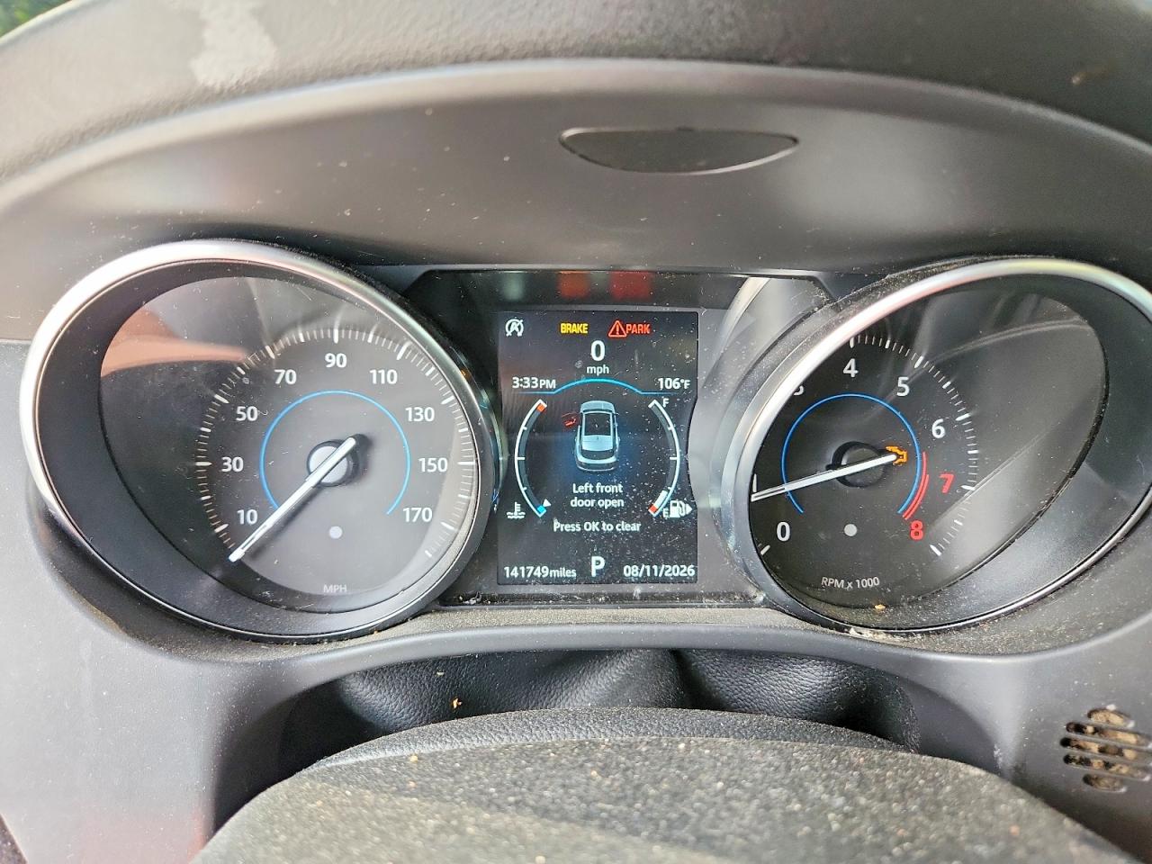 2018 Jaguar F-pace VIN SADCJ2GX9JA237580 COPART salvage auction — Minor Dent/Scratches, PA - CERT OF TITLE, sold $3,950 on 2026-09-11 (photo 9)