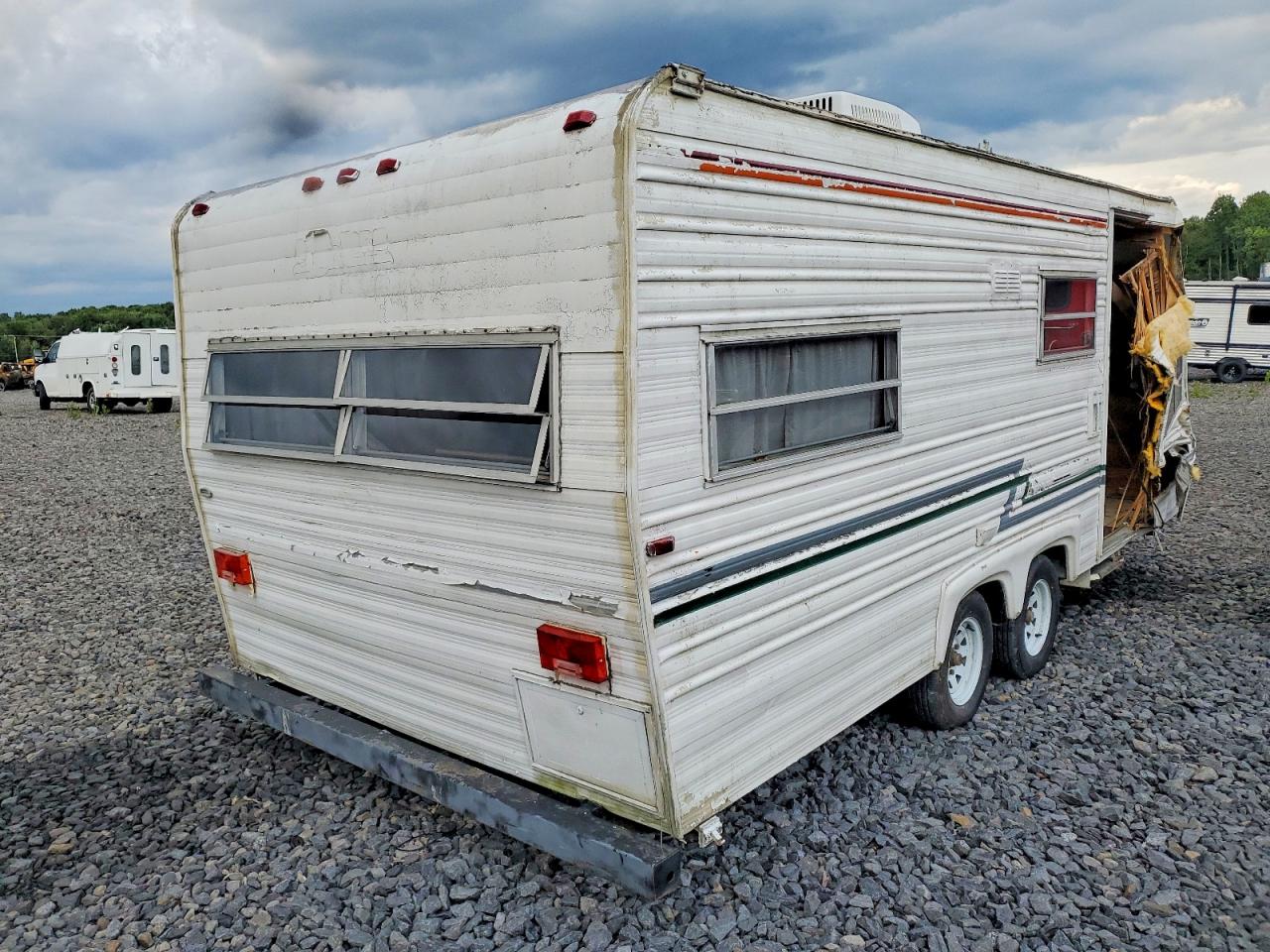 1984 Unknown VIN 1LC2S1J28ED211279 COPART salvage auction — Rear End, PA - CERTIFICATE OF SALVAGE, sold $1 on 2026-09-09 (photo 4)