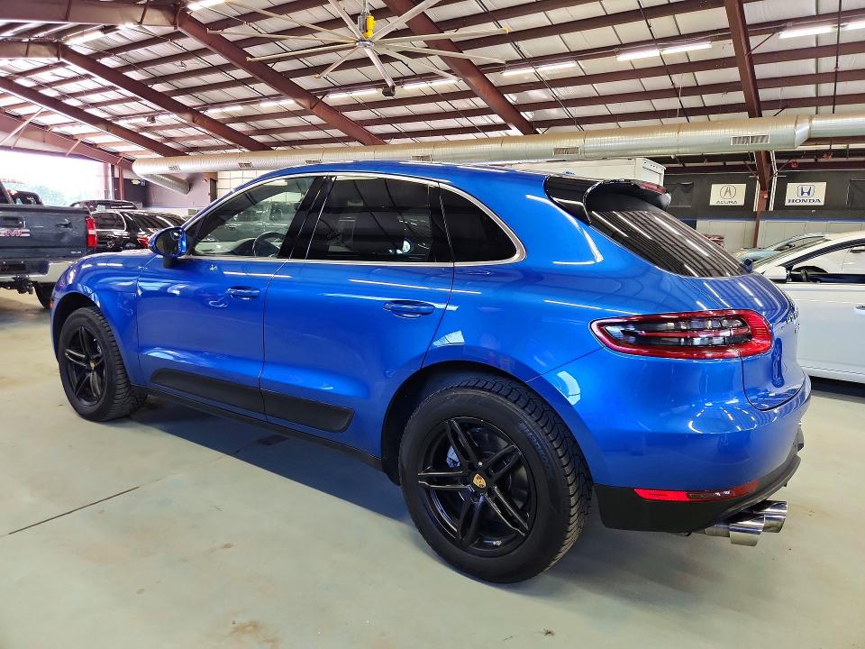 2016 Porsche Macan VIN WP1AB2A5XGLB49771 COPART salvage auction — MINOR DENT/SCRATCHES, VT - CERTIFICATE OF TITLE (P), sold $7,700 on 2026-09-14 (photo 2)