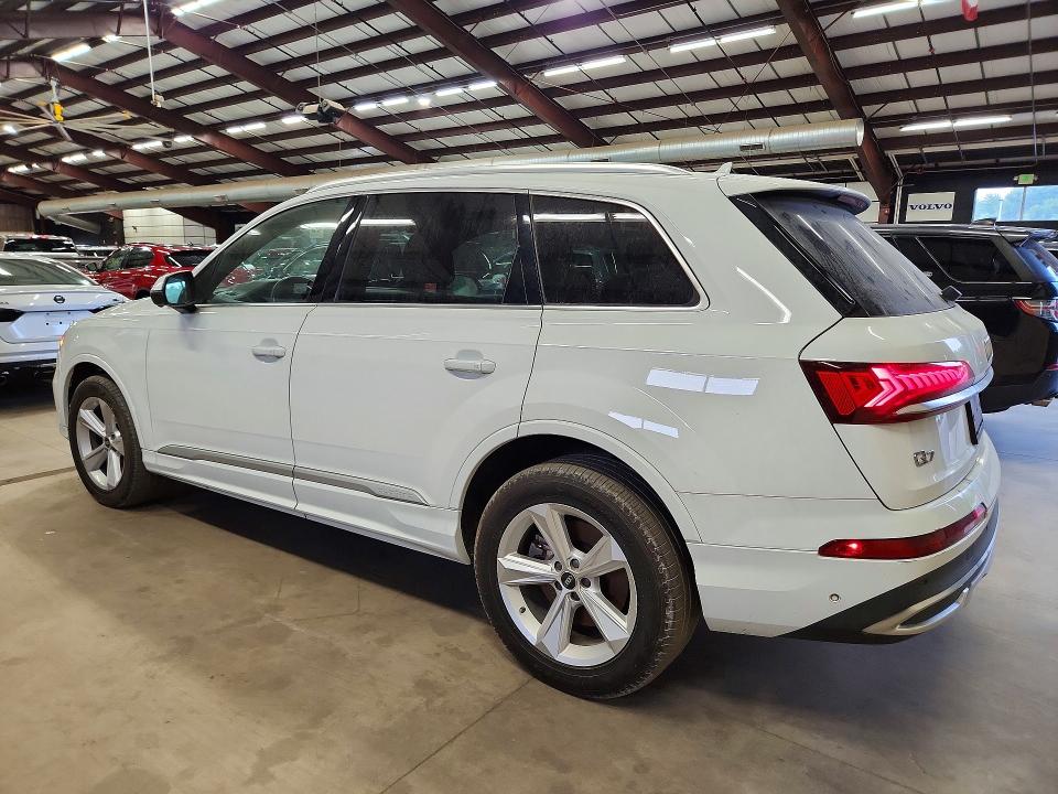 2021 Audi Q7 VIN WA1AXAF72MD016963 COPART salvage auction — MINOR DENT/SCRATCHES, Salvage Title, sold $16,300 on 2026-09-03 (photo 2)