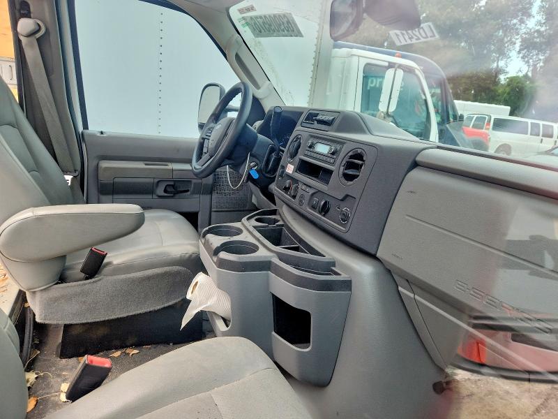 2024 Ford Econoline VIN 1FDWE3FN1RDD04682 COPART salvage auction — ROOF, Mo - Certificate Of Title (P), sold $10,200 on 2026-08-24 (photo 8)