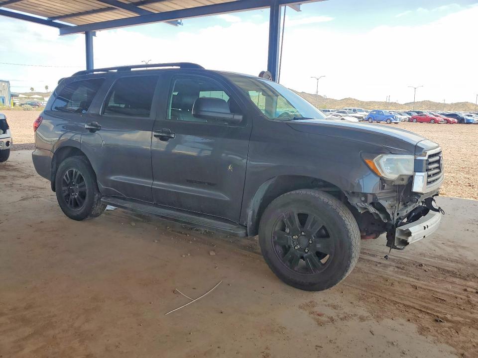 2018 Toyota Sequoia VIN 5TDBY5G11JS158651 COPART salvage auction — SIDE, Az - Cert Of Title - Salvage, sold $8,400 on 2026-08-20 (photo 4)