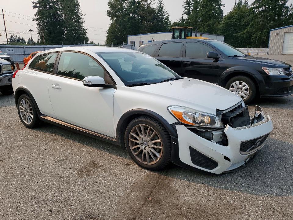 2011 Volvo C30 VIN YV1672MK9B2222860 COPART salvage auction — FRONT END, Or - Certificate Of Title, sold $350 on 2026-08-10 (photo 4)