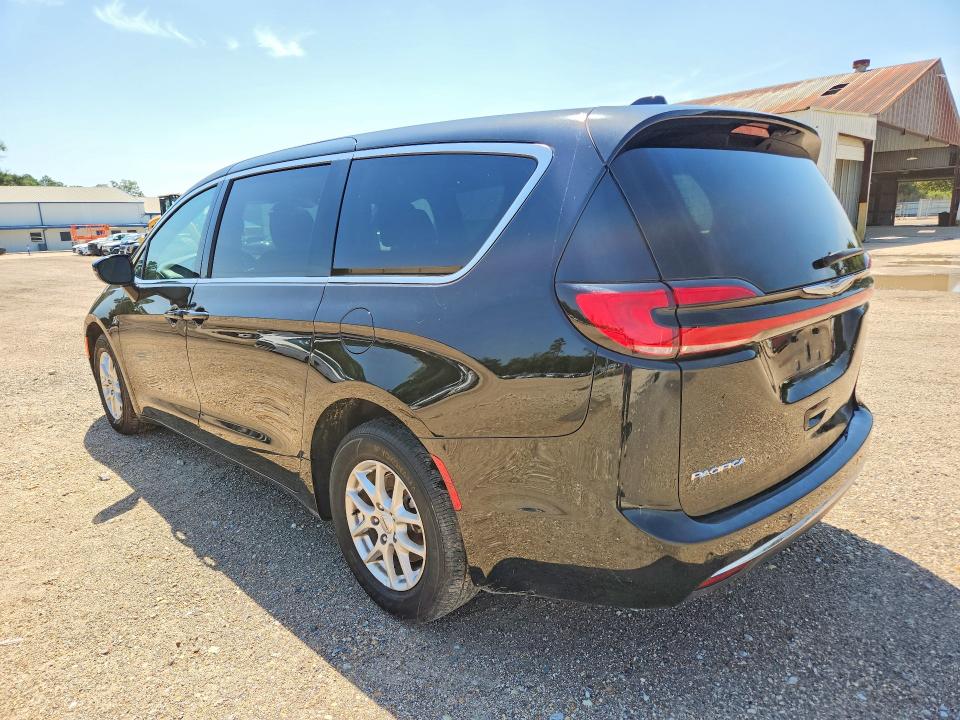 2025 Chrysler Pacifica VIN 2C4RC1BG0SR554016 COPART salvage auction — MINOR DENT/SCRATCHES, FL - CERT OF TITLE-SLVG REBLD FLOOD (P), sold $8,700 on 2026-08-19 (photo 2)