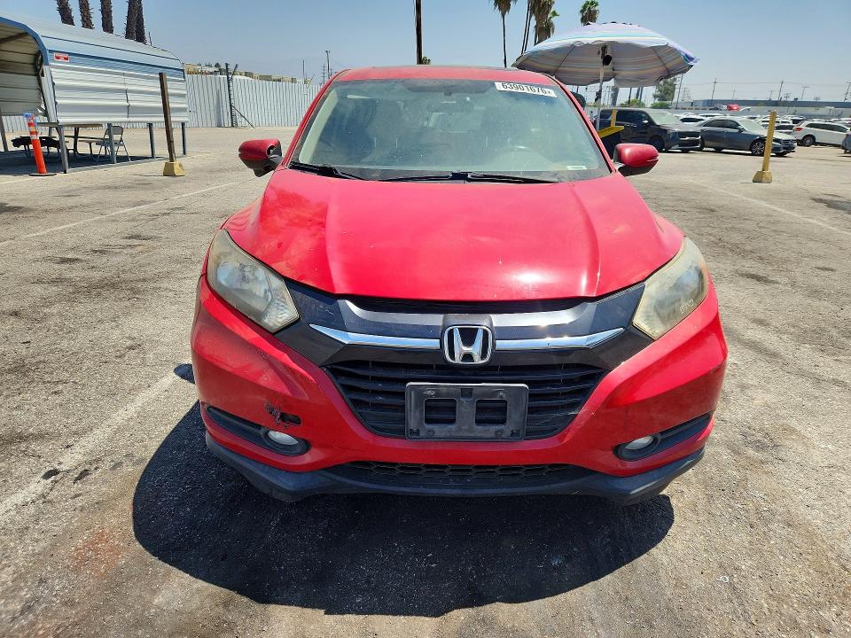 2018 Honda Hr-v VIN 3CZRU5H55JM716278 COPART salvage auction — MINOR DENT/SCRATCHES, Ca - Dis/Dlr/Exp Only Clean Title, sold $2,500 on 2026-08-07 (photo 5)