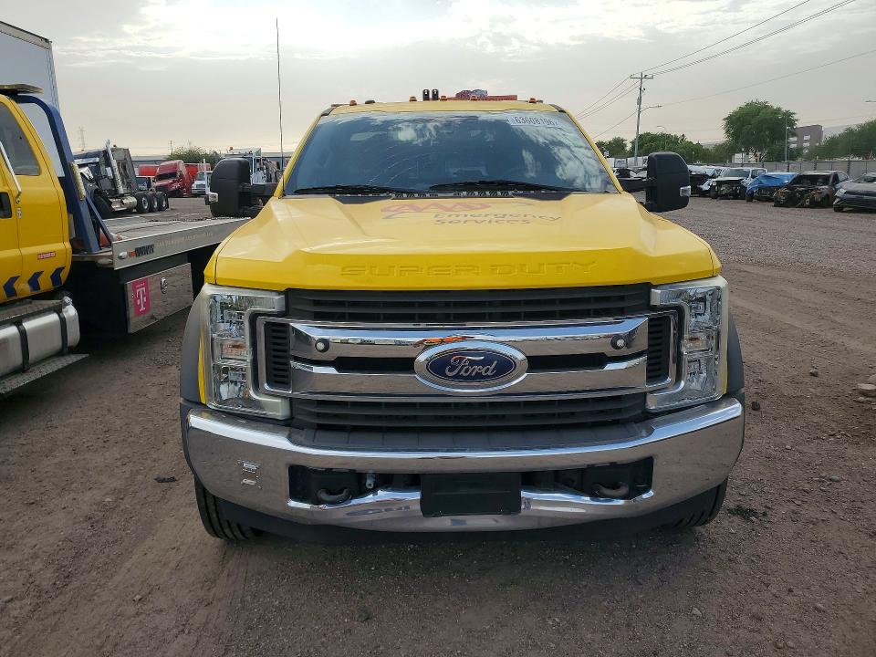 2019 Ford F550 VIN 1FDUF5GT8KEF91225 COPART salvage auction — NORMAL WEAR, Az - Certificate Of Title (P), sold $28,750 on 2026-08-10 (photo 5)