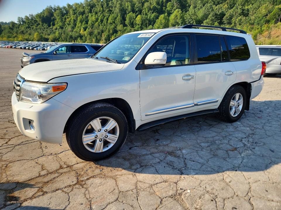 2015 Toyota Land cruiser VIN JTMHY7AJ3F4030851 — COPART salvage auction photo