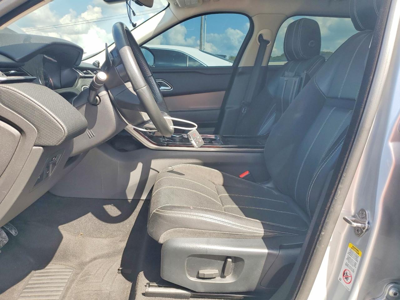 2019 Land rover Range rover velar VIN SALYB2EV8KA799237 COPART salvage auction — Minor Dent/Scratches, TN - CERTIFICATE OF TITLE, sold $9,500 on 2026-09-02 (photo 7)