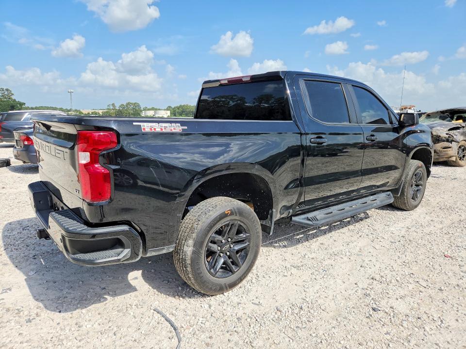 2022 Chevrolet VIN 1GCPYFED2NZ196886 COPART salvage auction — VANDALISM, TX - CERTIFICATE OF TITLE, sold $22,300 on 2026-09-15 (photo 3)