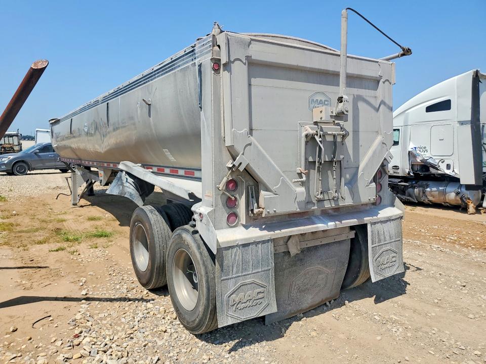 2024 Mac Mac steel VIN 5MADN4021RW076485 COPART salvage auction — ROLLOVER, MO - SALVAGE CERTIFICATE OF TITLE, sold $7,600 on 2026-09-10 (photo 2)