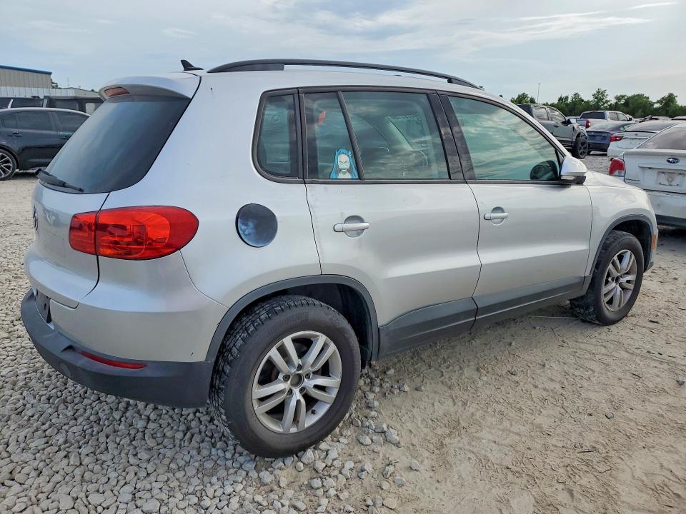 2015 Volkswagen Tiguan VIN WVGAV7AX4FW597598 COPART salvage auction — NORMAL WEAR, Mt - Certificate Of Title, sold $1,050 on 2026-08-18 (photo 3)