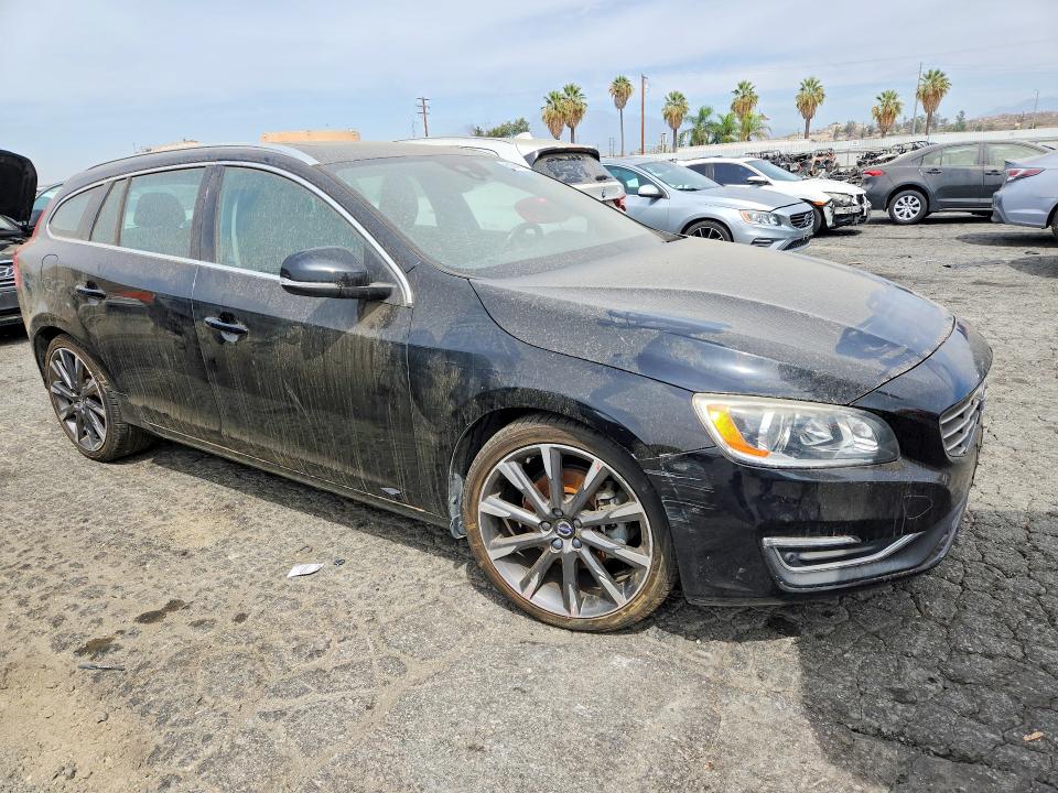 2015 Volvo V60 VIN YV140MEK3F1259758 COPART salvage auction — MINOR DENT/SCRATCHES, Ca - App For Dup Clean Or Ac, sold $2,300 on 2026-08-20 (photo 4)