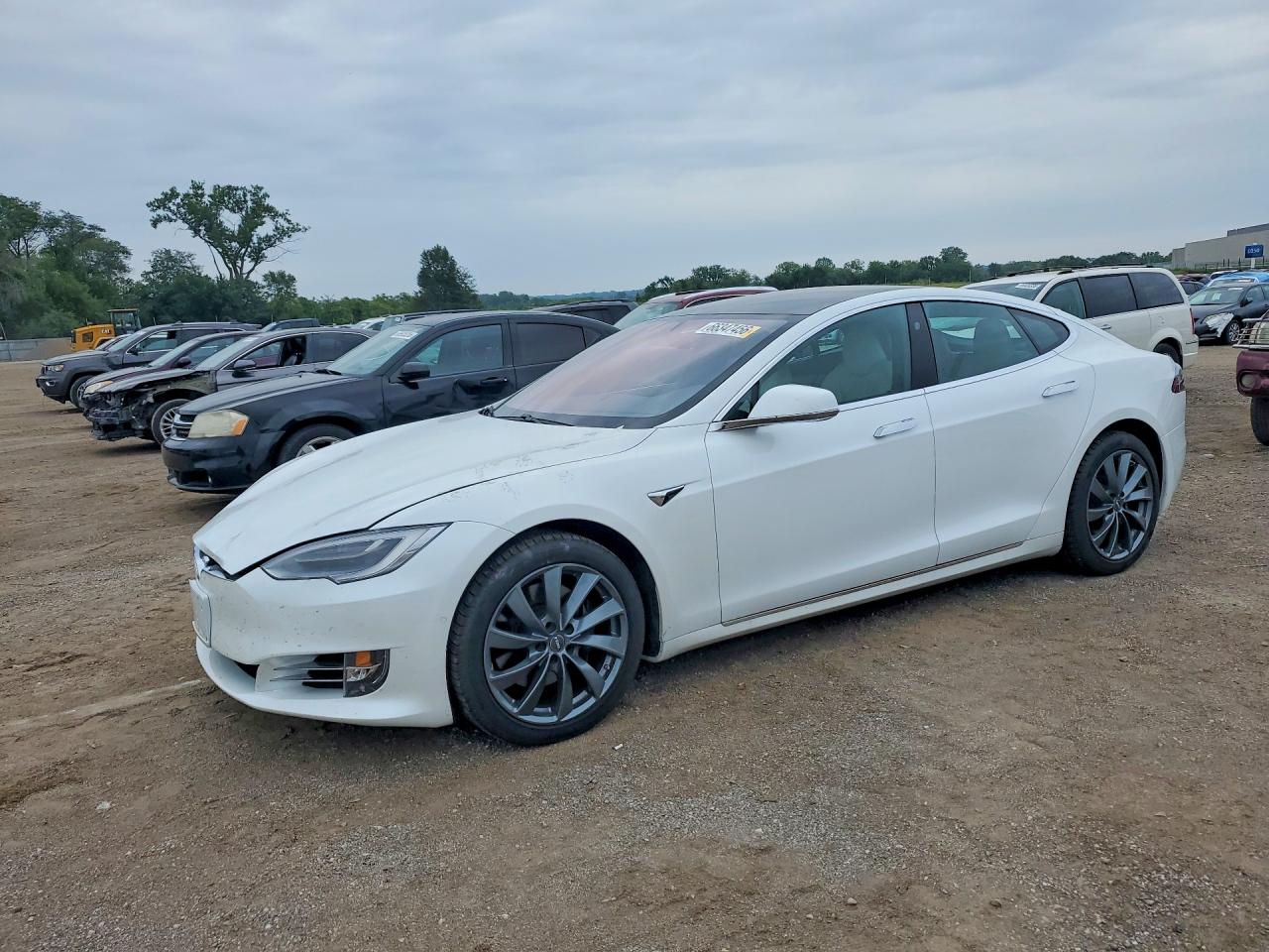 2020 Tesla Model S VIN 5YJSA1E26LF410992 — COPART salvage auction photo