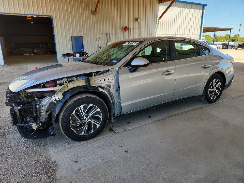 2026 Hyundai Sonata hybrid VIN KMHL24JJ1TA164969 — COPART salvage auction photo