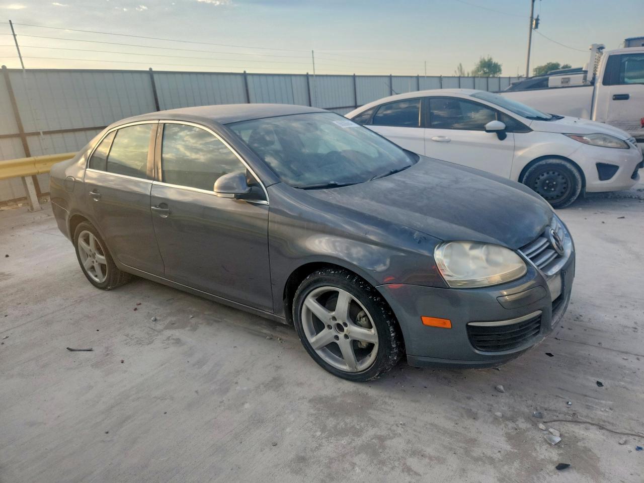 2009 Volkswagen Jetta VIN 3VWAL71KX9M178896 COPART salvage auction — Normal Wear, TX - CERTIFICATE OF TITLE (P), sold $250 on 2026-09-09 (photo 4)