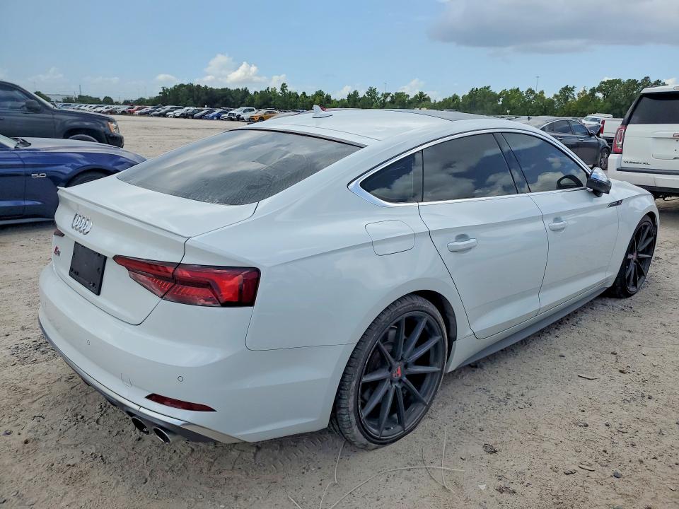 2018 Audi Rs5 VIN WAUC4CF52JA039705 COPART salvage auction — NORMAL WEAR, Tx - Certificate Of Title (P), sold $10,600 on 2026-08-25 (photo 3)