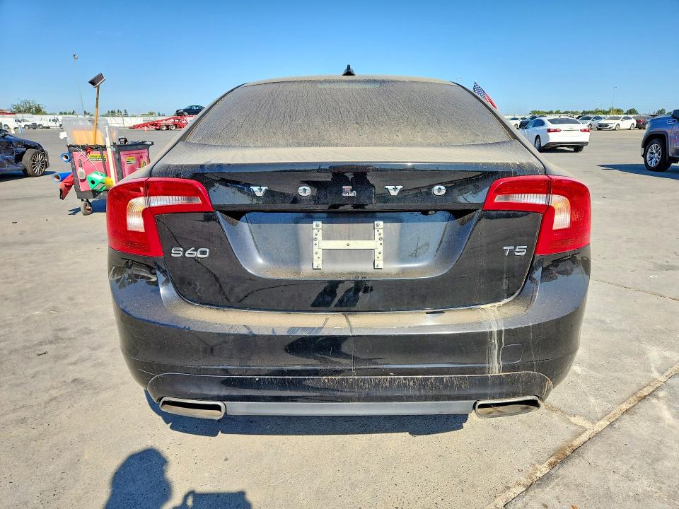 2015 Volvo S60 VIN YV126MFC8F1314444 COPART salvage auction — NORMAL WEAR, Ca - Dis/Dlr/Exp Only Clean Title, sold $200 on 2026-08-17 (photo 6)