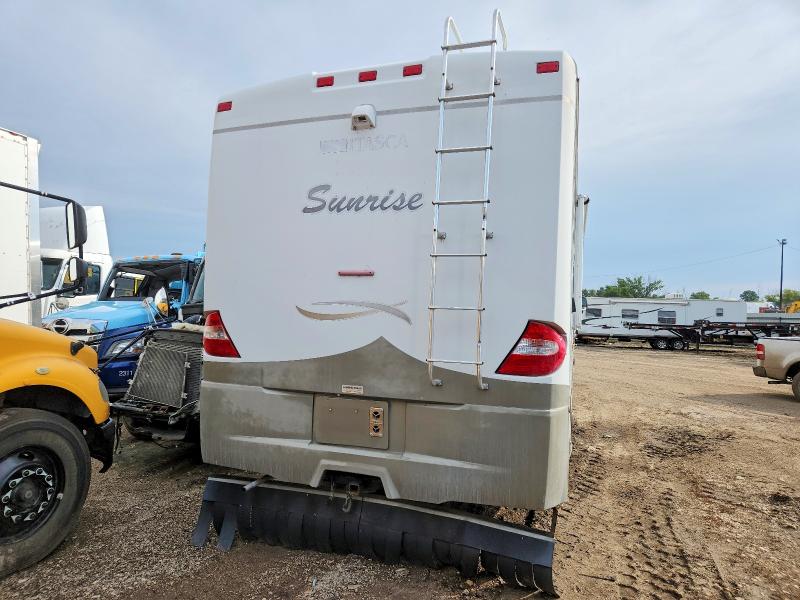 2005 Winnibago VIN 5B4MPA7G153398840 COPART salvage auction — ROOF, IA - CERT OF TITLE-SALVAGE TITLE, sold $80 on 2026-09-24 (photo 4)