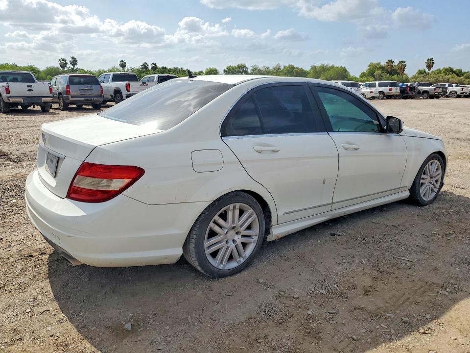 2009 Mercedes-benz C-klasse VIN WDDGF54X89R052511 COPART salvage auction — WATER/FLOOD, Tx - Certificate Of Title, sold $400 on 2026-08-12 (photo 3)