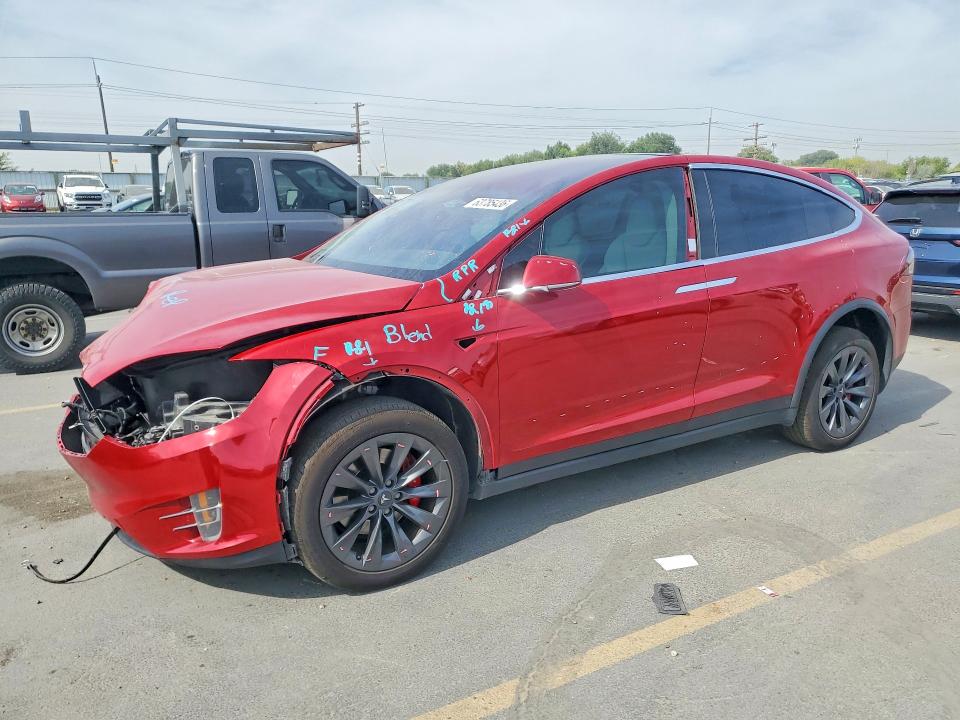 2018 Tesla Model x VIN 5YJXCBE44JF095534 — COPART salvage auction photo