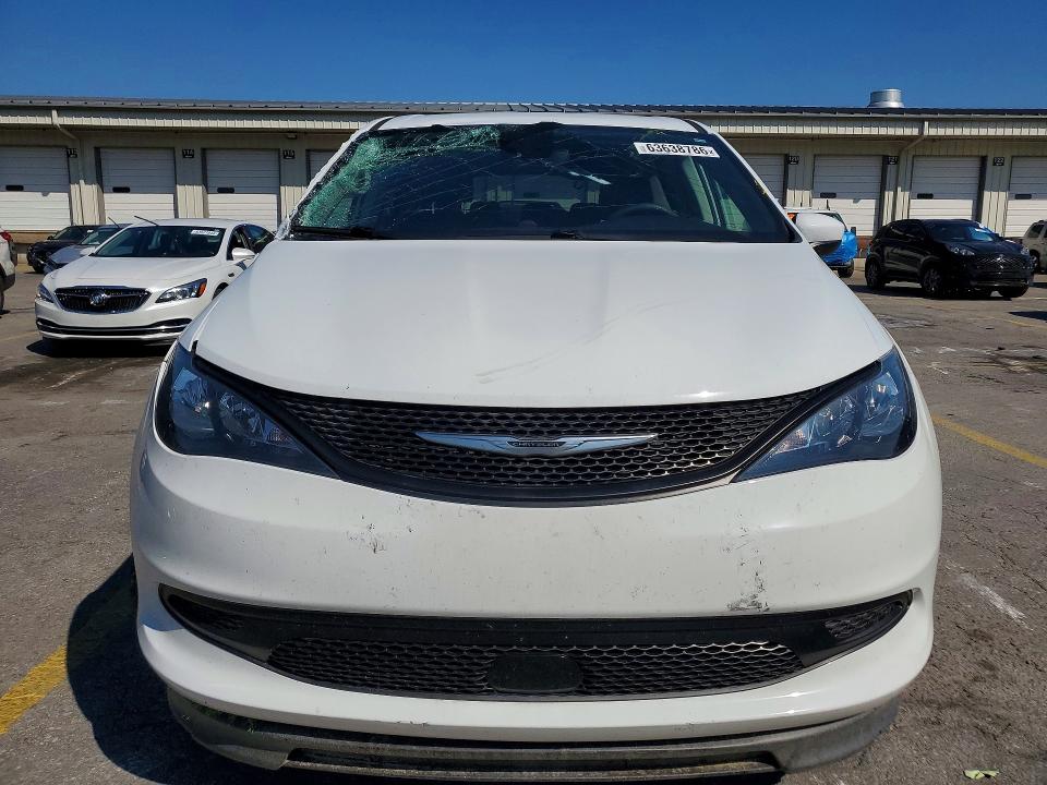 2023 Chrysler Voyager VIN 2C4RC1CG3PR558390 COPART salvage auction — SIDE, Ky - Cert Of Title-Salvage, sold $16,200 on 2026-10-19 (photo 5)