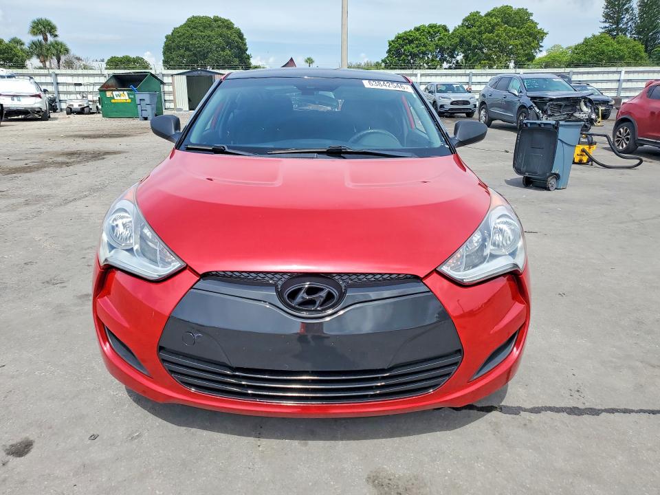 2016 Hyundai Veloster VIN KMHTC6AD9GU275728 COPART salvage auction — MINOR DENT/SCRATCHES, Fl - Certificate Of Title (P), sold $1,100 on 2026-09-09 (photo 5)