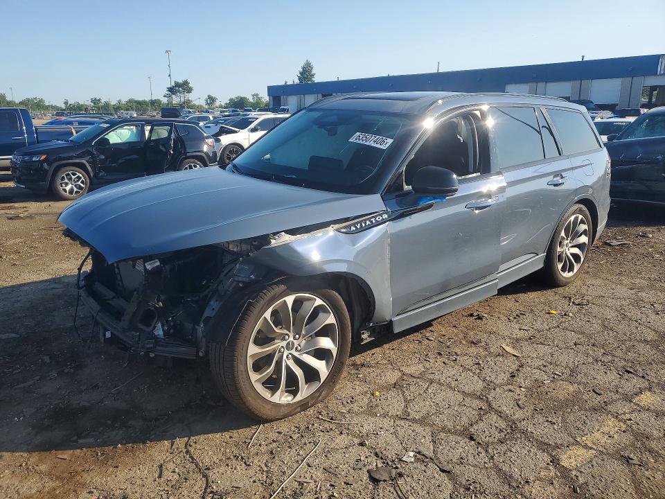 2026 Lincoln Aviator VIN 5LM5J6XC0TGL06223 — COPART salvage auction photo