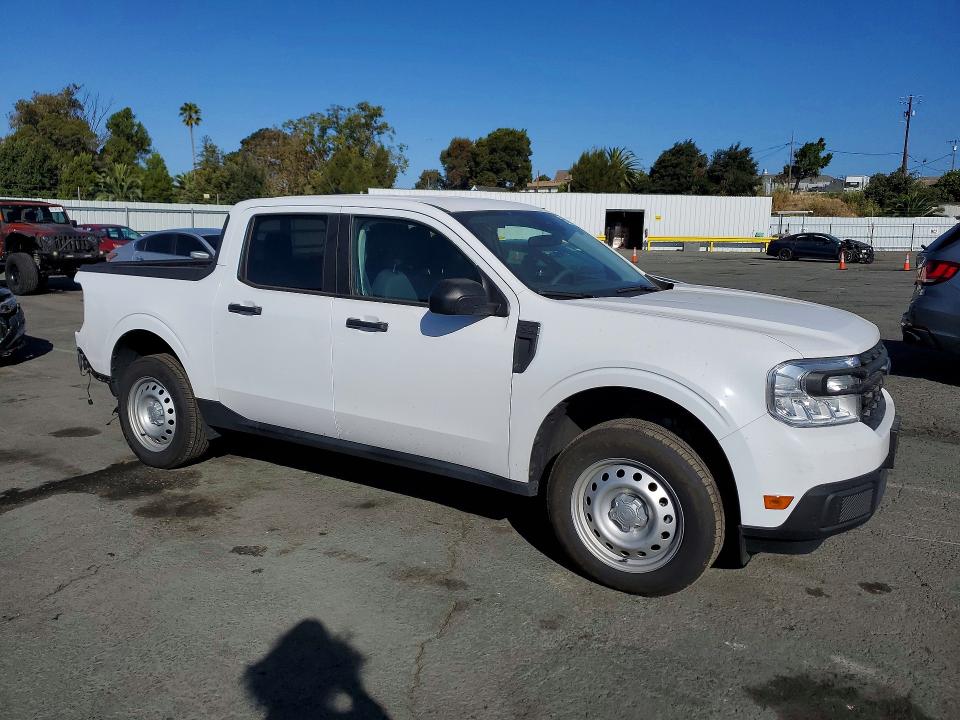 2024 Ford Maverick VIN 3FTTW8A39RRA06718 COPART salvage auction — REAR END, CA - SALVAGE CERTIFICATE, sold $11,000 on 2026-08-28 (photo 4)