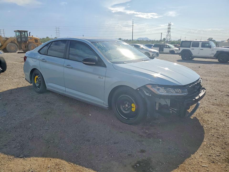 2026 Volkswagen Jetta VIN 3VW1M7BU5TM000074 COPART salvage auction — UNDERCARRIAGE, AZ, sold $9,500 on 2026-10-16 (photo 4)