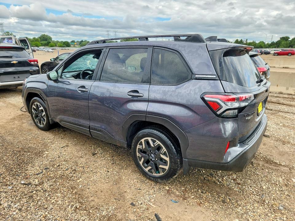 2025 Subaru Forester VIN JF2SLDBC6SH469842 COPART salvage auction — WATER/FLOOD, IL - SALVAGE CERT-FLOOD, sold $8,100 on 2026-09-15 (photo 2)