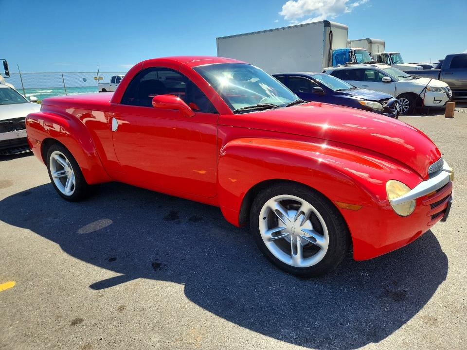 2003 Chevrolet Ssr VIN 1GCES14P33B102639 COPART salvage auction — NORMAL WEAR, HI - CERTIFICATE OF TITLE, sold $7,200 on 2026-09-04 (photo 4)