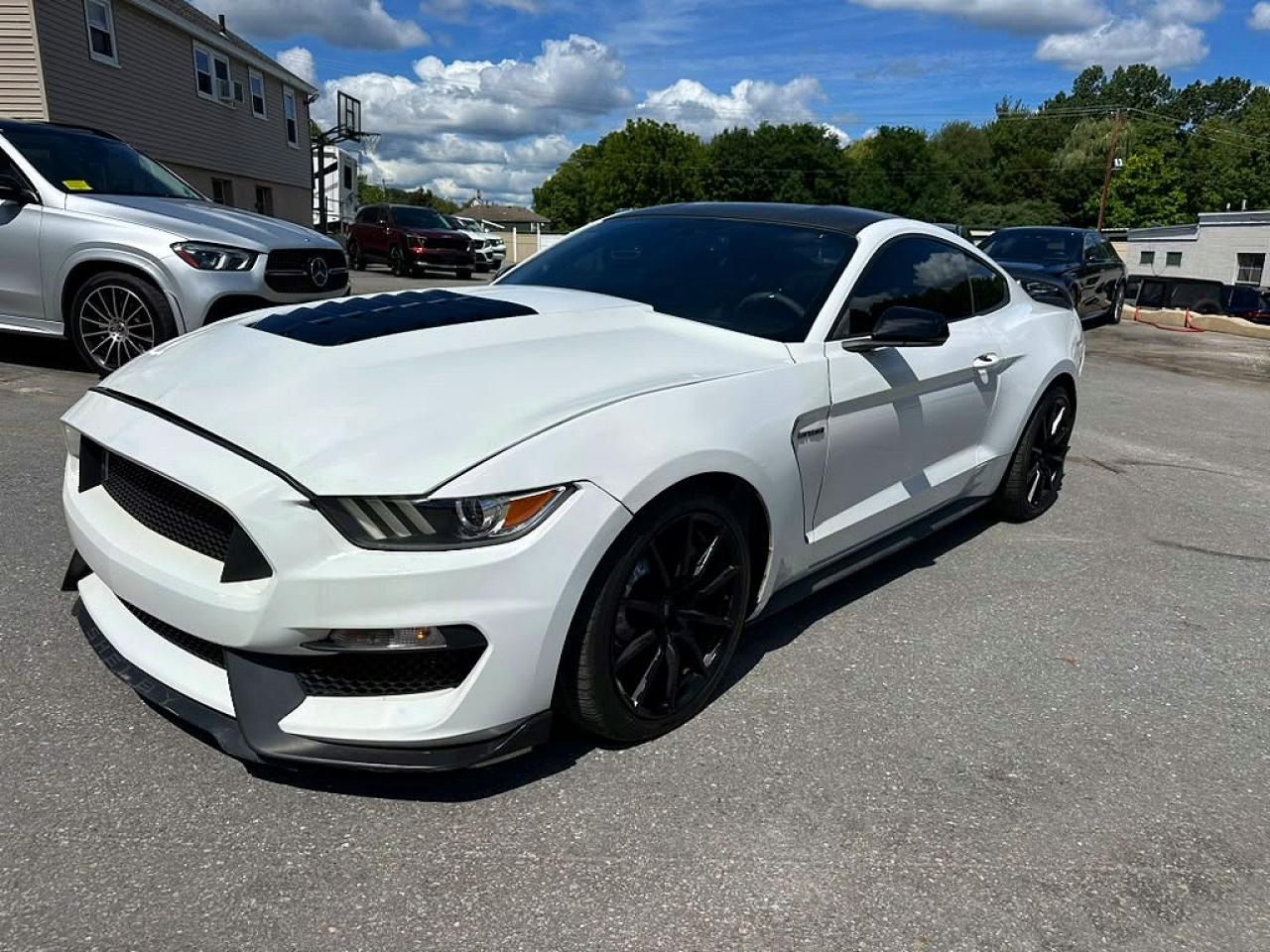 2017 Ford Mustang VIN 1FA6P8JZXH5523533 — COPART salvage auction photo