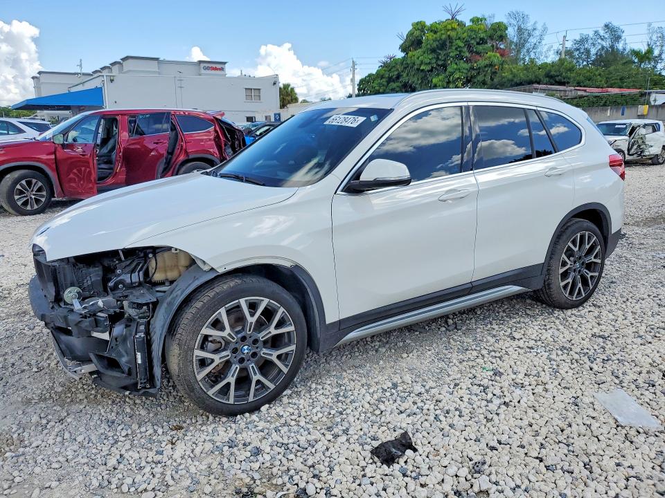 2021 BMW X1 VIN WBXJG7C04M3M74786 — COPART salvage auction photo