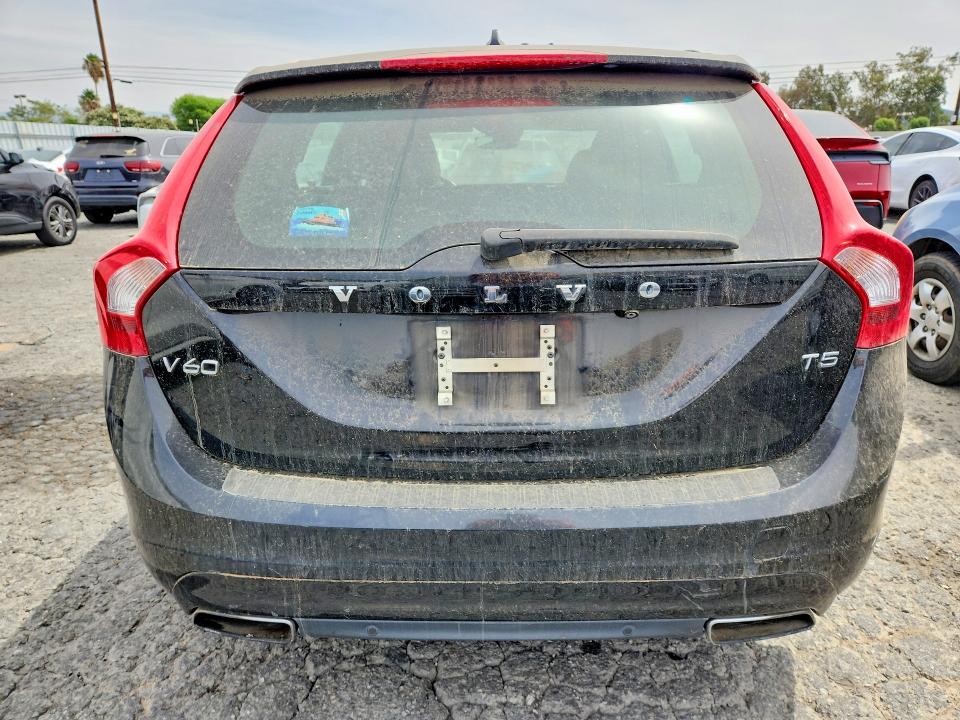 2015 Volvo V60 VIN YV140MEK3F1259758 COPART salvage auction — MINOR DENT/SCRATCHES, Ca - App For Dup Clean Or Ac, sold $2,300 on 2026-08-20 (photo 6)
