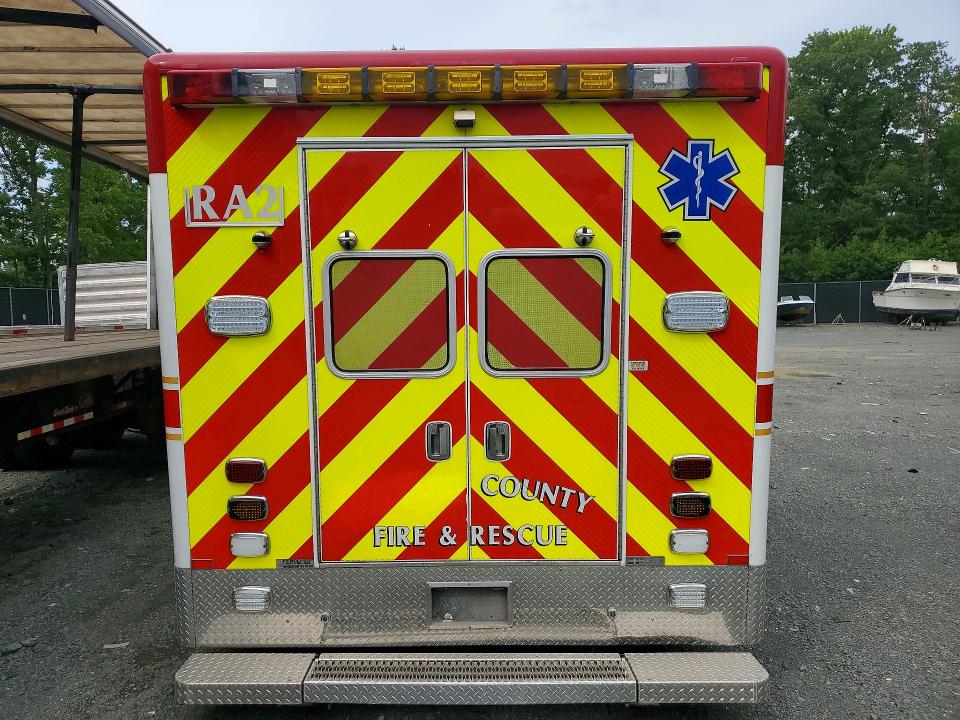 2013 International VIN 1HTMYSKL6DH400409 COPART salvage auction — MINOR DENT/SCRATCHES, Md - Certificate Of Title, sold $10,300 on 2026-08-27 (photo 6)