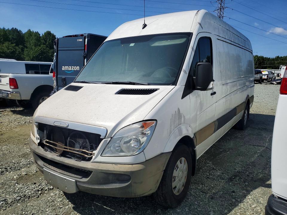 2007 Freightliner Sprinter VIN WDYPE845475167676 COPART salvage auction — NORMAL WEAR, CZ, sold $450 on 2026-08-31 (photo 1)