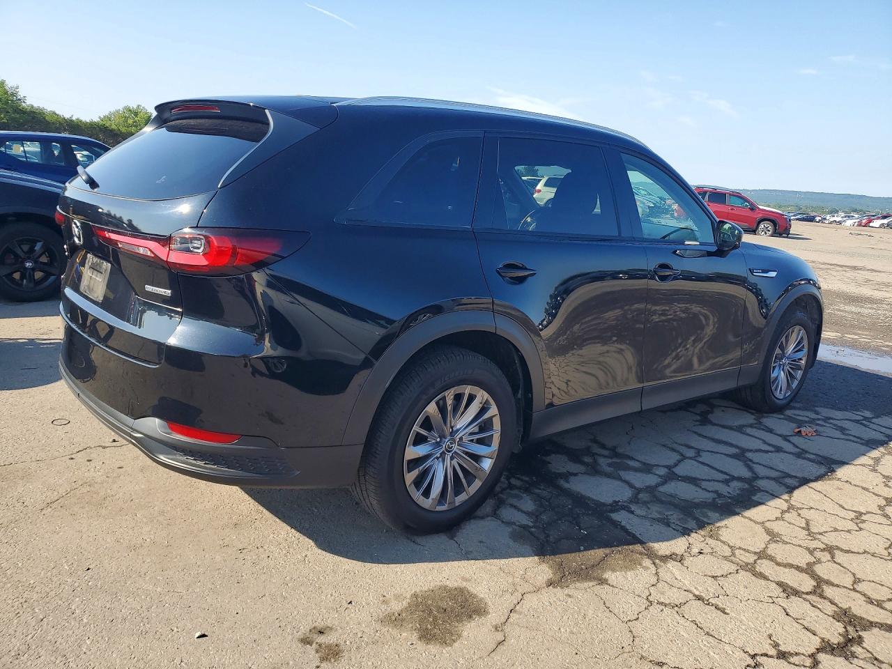 2025 Mazda Cx-90 VIN JM3KKAHD7S1201947 COPART salvage auction — Minor Dent/Scratches, PA - CERT OF TITLE, sold $26,500 on 2026-08-13 (photo 3)