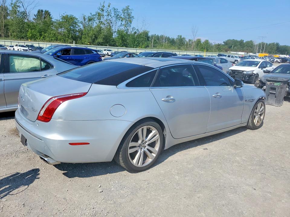 2012 Jaguar Xj VIN SAJWA2GB9CLV32409 COPART salvage auction — WATER/FLOOD, Mt - Certificate Of Title, sold $450 on 2026-09-14 (photo 3)