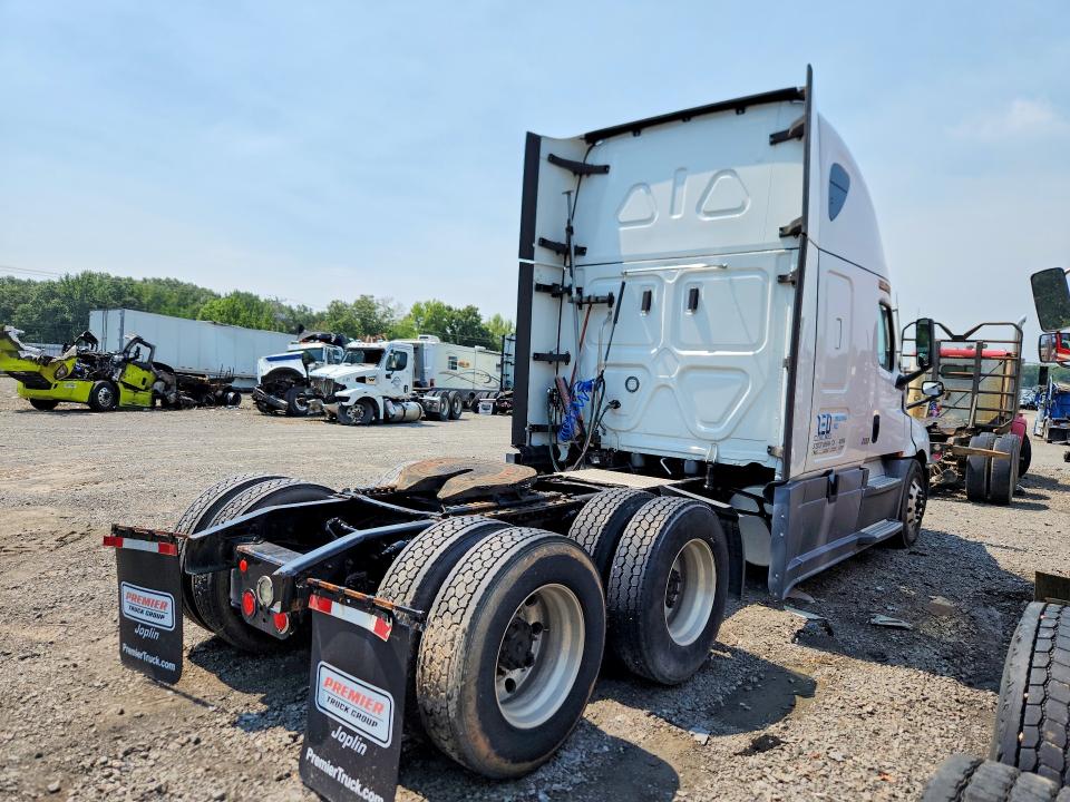 2021 Freightliner Cascadia 126 VIN 3AKJHHDR7MSMG9121 COPART salvage auction — MECHANICAL, AR - CERTIFICATE OF TITLE, sold $11,200 on 2026-09-01 (photo 3)