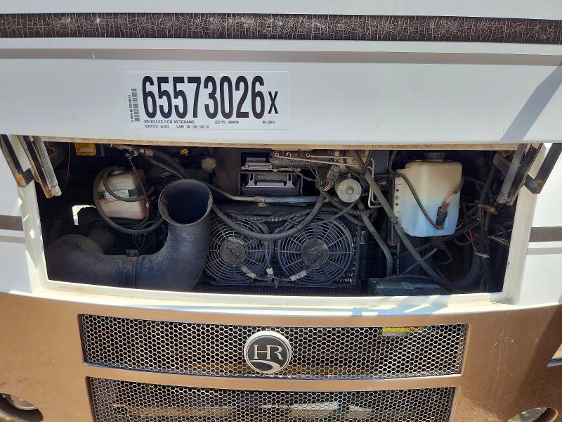2002 Holiday rambler Vacationer VIN 5B4MP67G413336016 COPART salvage auction — NORMAL WEAR, VA - CERTIFICATE OF TITLE, sold $3,400 on 2026-09-15 (photo 7)